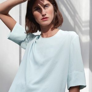 Everlane Japanese GoWeave Back Zip Tee